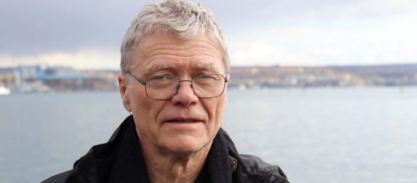 Jens Jørgen Nielsen, Rusland og Ukraine ekspert: “Tom Gillesberg er en sjælden fornuftens stemme i valgkampen”.
