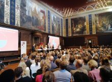 Københavns Universitets valgmøde: Spørgsmål rejst om Tom Gillesbergs vigtigste mærkesag — at forhindre, at krigen i Ukraine bliver til atomkrig